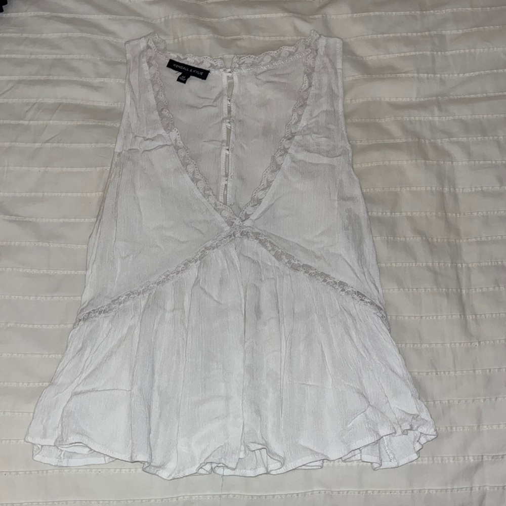 Kendall & Kylie White Top | Size M